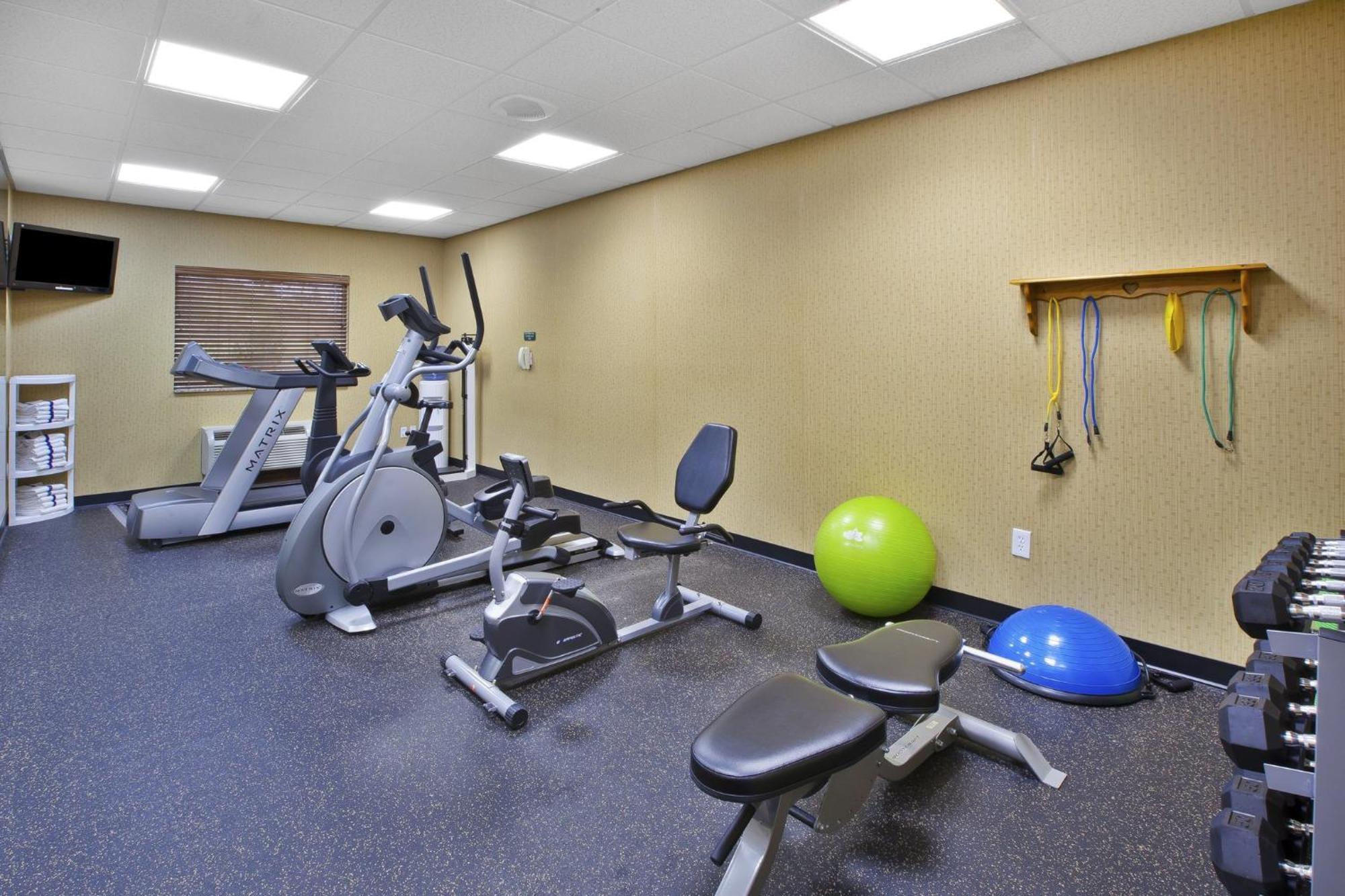 Holiday Inn Express Irwin Pa Tpk Exit 67 By Ihg Екстериор снимка