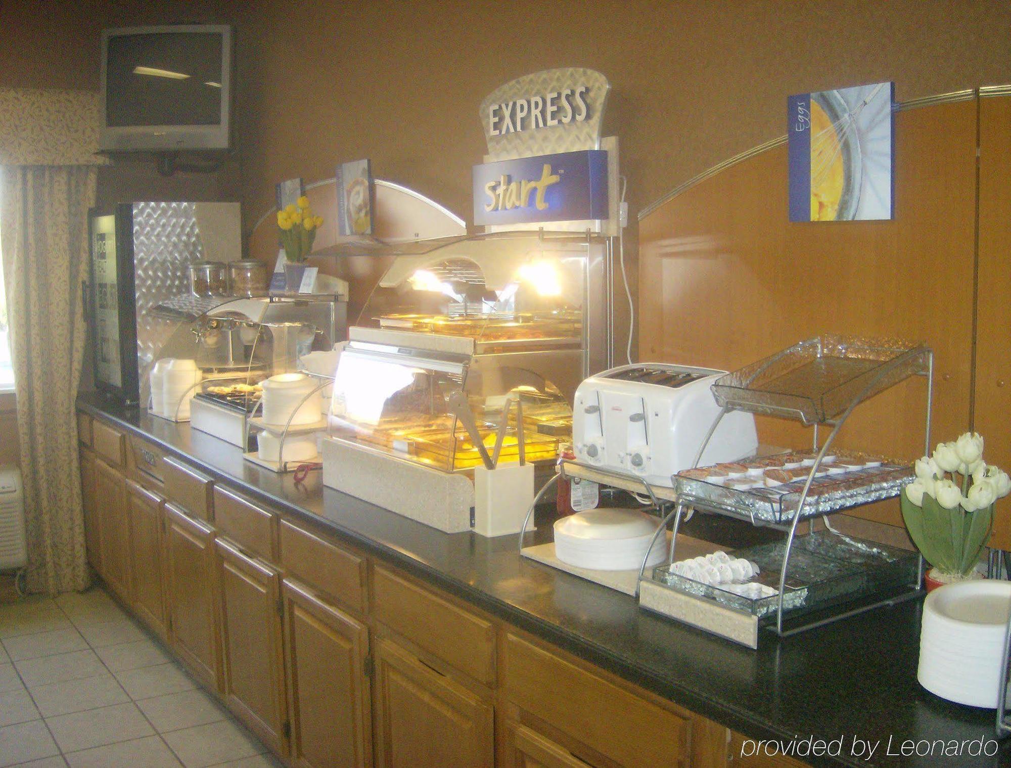 Holiday Inn Express Irwin Pa Tpk Exit 67 By Ihg Екстериор снимка