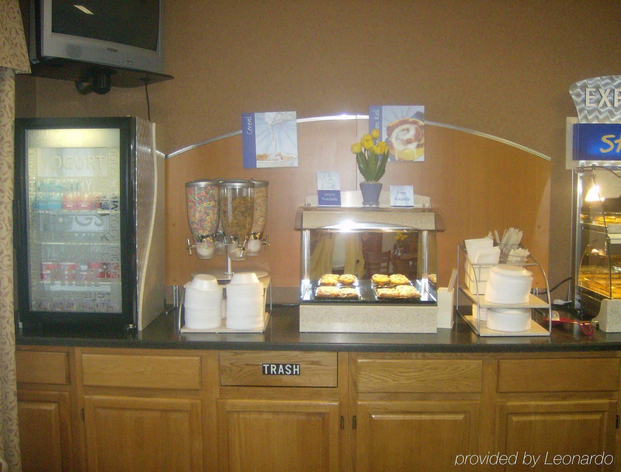Holiday Inn Express Irwin Pa Tpk Exit 67 By Ihg Екстериор снимка