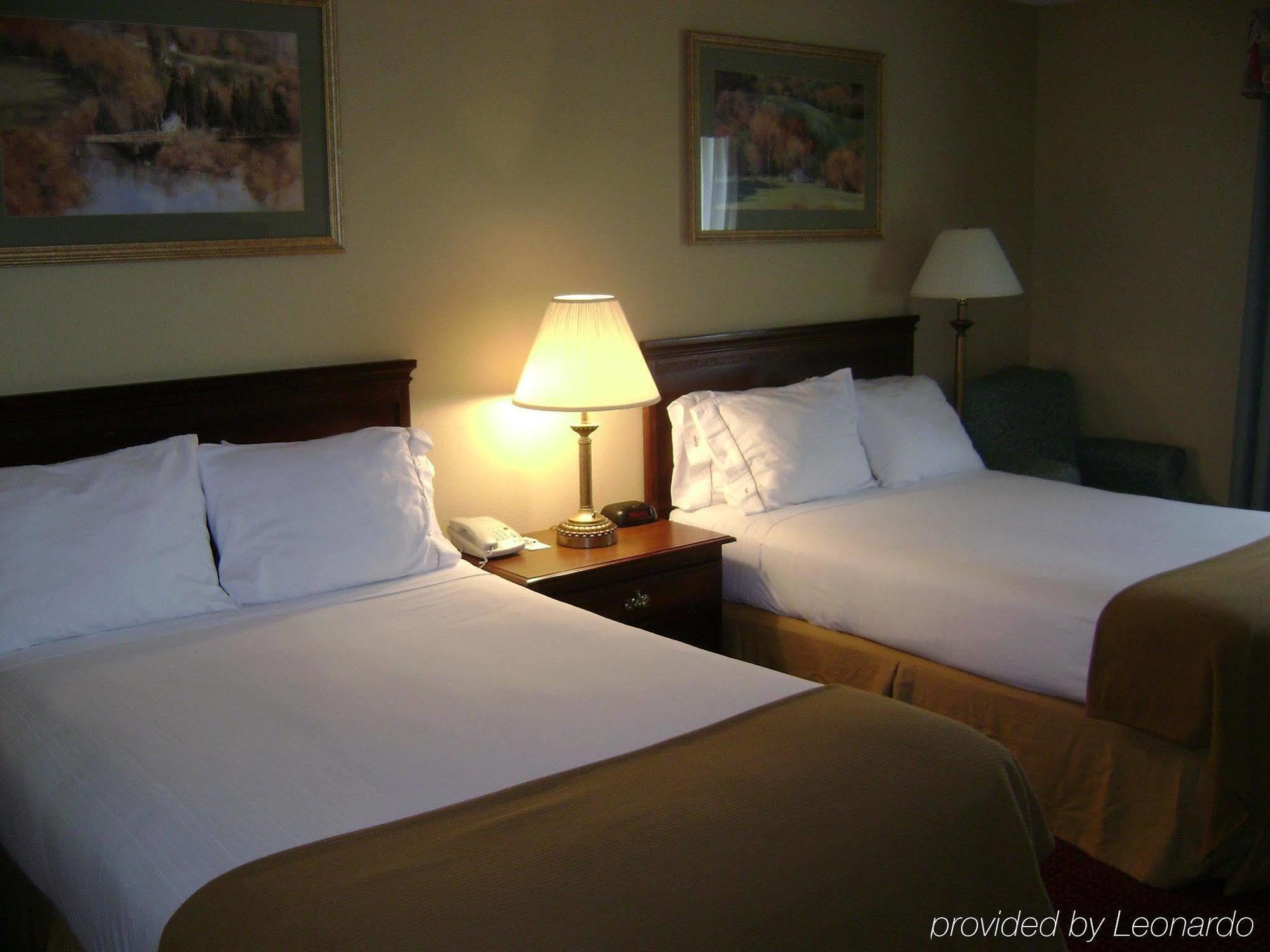 Holiday Inn Express Irwin Pa Tpk Exit 67 By Ihg Стая снимка