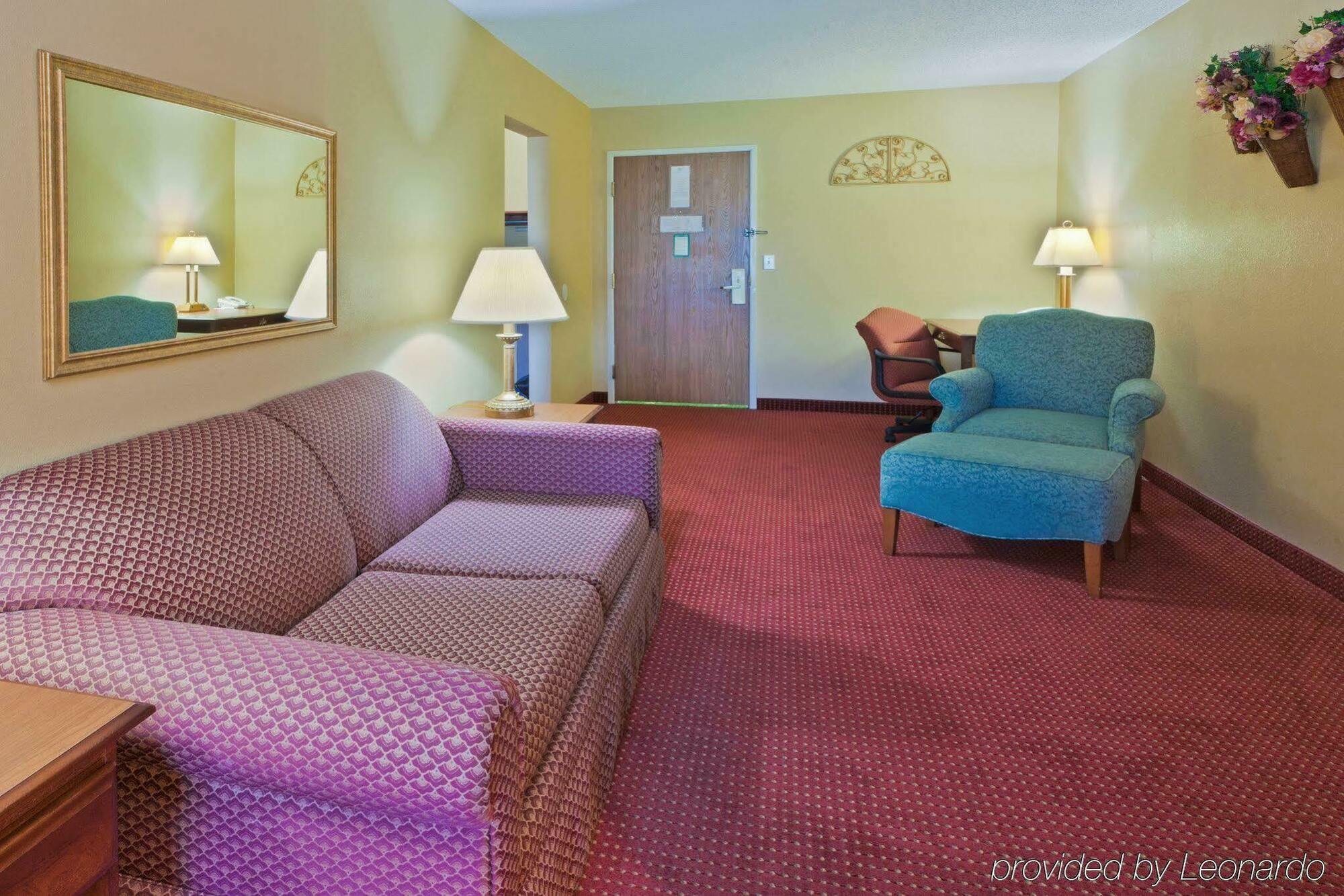 Holiday Inn Express Irwin Pa Tpk Exit 67 By Ihg Екстериор снимка